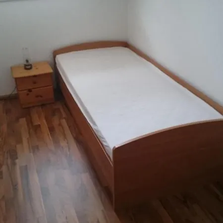 Apartment Piller